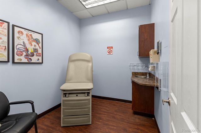 13403 W 7 Mile Road, Detroit, MI 48235