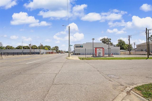 13403 W 7 Mile Road, Detroit, MI 48235
