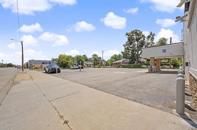 13403 W 7 Mile Road, Detroit, MI 48235