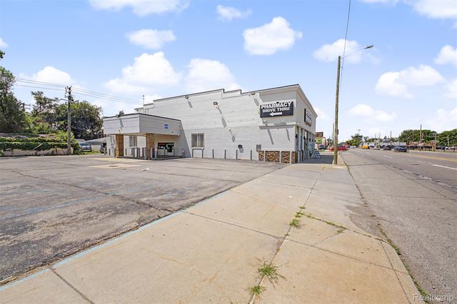 13403 W 7 Mile Road, Detroit, MI 48235