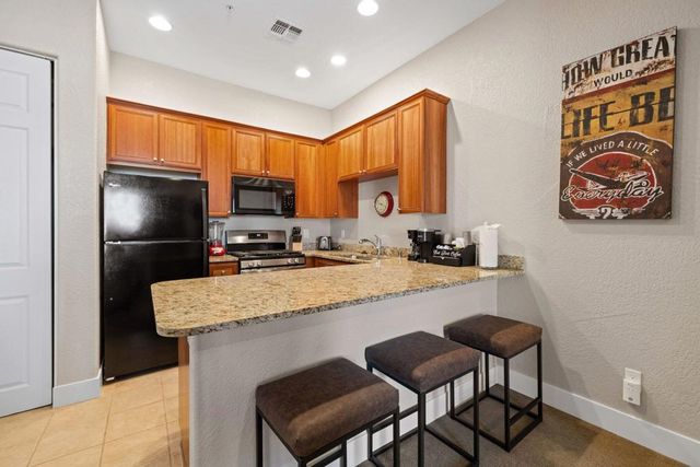 50700 Santa Rosa Plaza 7, La Quinta, CA 92253