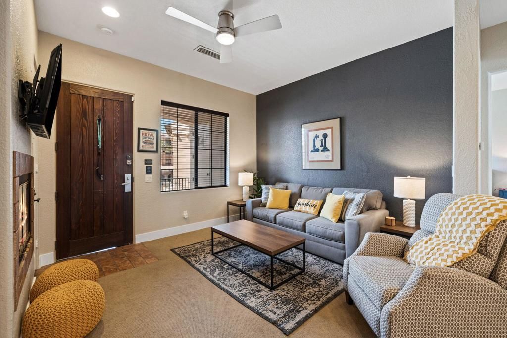 Image 1 of property listing at 50700 Santa Rosa Plaza 7, La Quinta, CA 92253