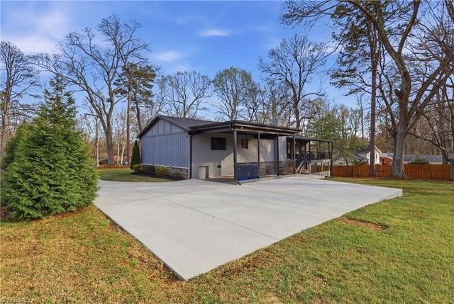 4900 Forest Oaks Drive, Greensboro, NC 27406