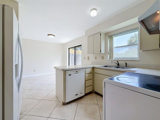 1718 ADAMS CIRCLE S, Largo, FL 33771