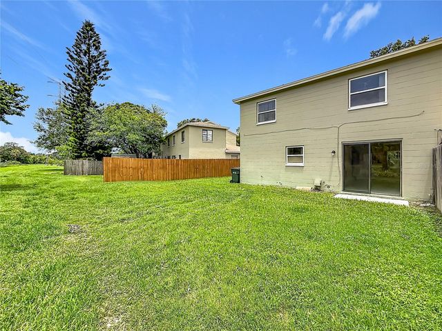 1718 ADAMS CIRCLE S, Largo, FL 33771