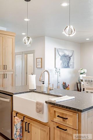 377 Glade Loop, Idaho Falls, ID 83404