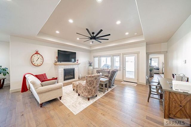 377 Glade Loop, Idaho Falls, ID 83404