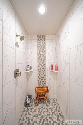 377 Glade Loop, Idaho Falls, ID 83404