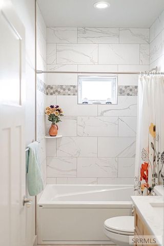 377 Glade Loop, Idaho Falls, ID 83404