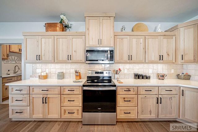 377 Glade Loop, Idaho Falls, ID 83404