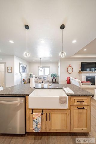 377 Glade Loop, Idaho Falls, ID 83404