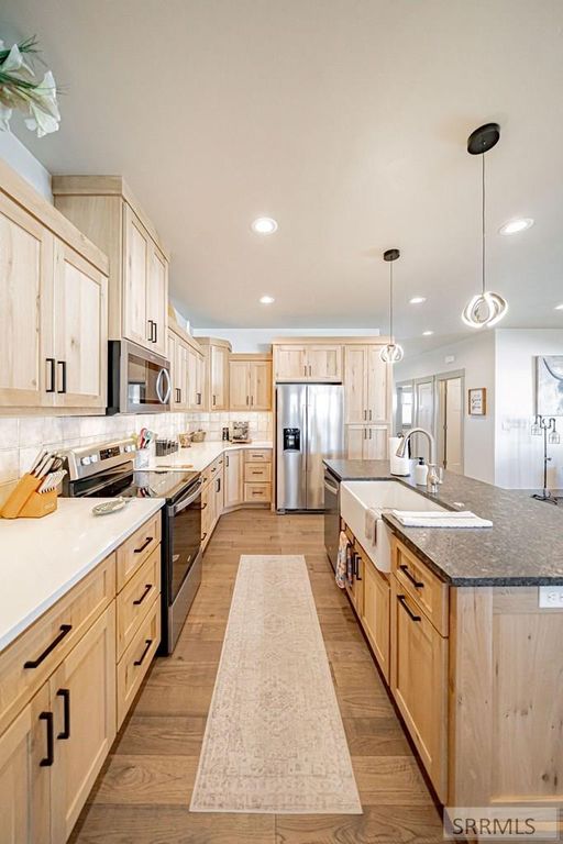 Image 11 of property listing at 377 Glade Loop, Idaho Falls, ID 83404