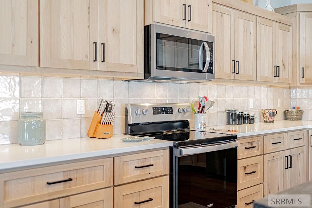 Image 12 of property listing at 377 Glade Loop, Idaho Falls, ID 83404