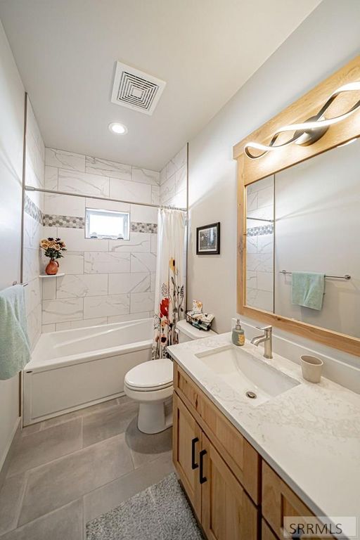 Image 38 of property listing at 377 Glade Loop, Idaho Falls, ID 83404