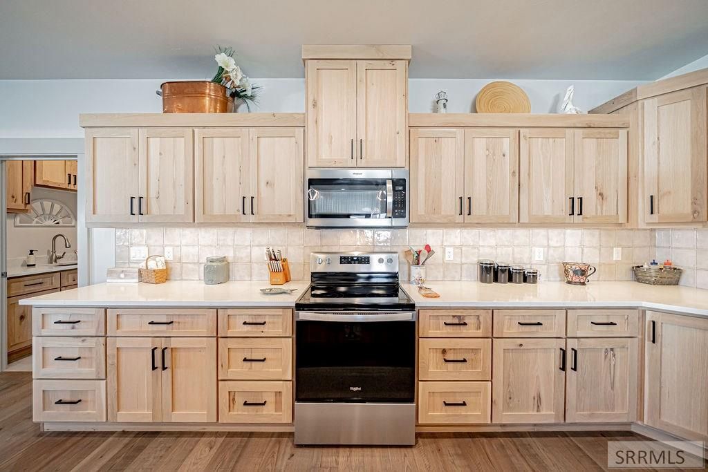 Image 4 of property listing at 377 Glade Loop, Idaho Falls, ID 83404