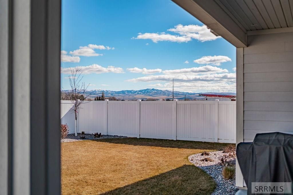 Image 47 of property listing at 377 Glade Loop, Idaho Falls, ID 83404