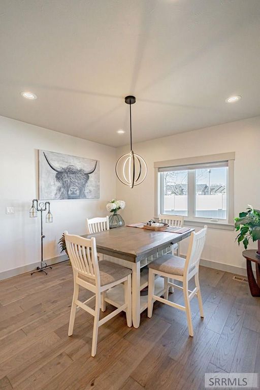 Image 8 of property listing at 377 Glade Loop, Idaho Falls, ID 83404