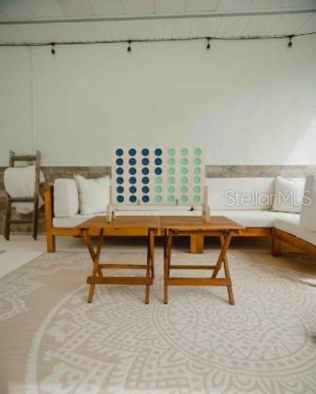 Image 31 of property listing at 2300 STRATFORD DRIVE, Sarasota, FL 34232