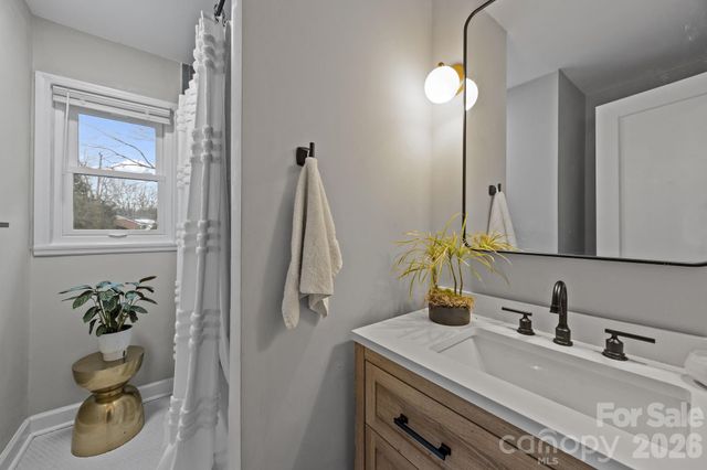 4211 Glenstar Terrace, Charlotte, NC 28205