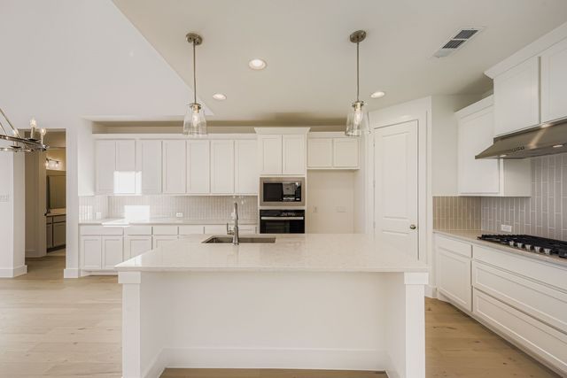 6036 Davis Knoll, Fort Worth, TX 76126