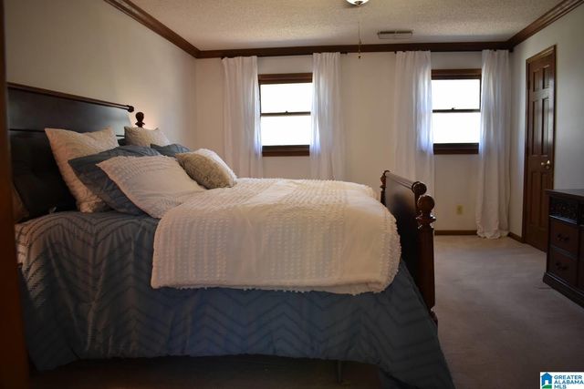 136 CEDAR ROCK ROAD, Leeds, AL 35094