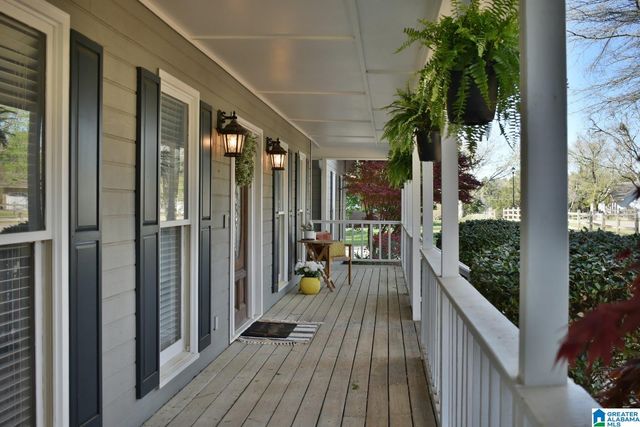 136 CEDAR ROCK ROAD, Leeds, AL 35094