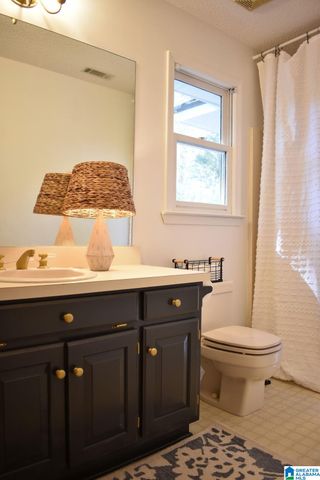 136 CEDAR ROCK ROAD, Leeds, AL 35094