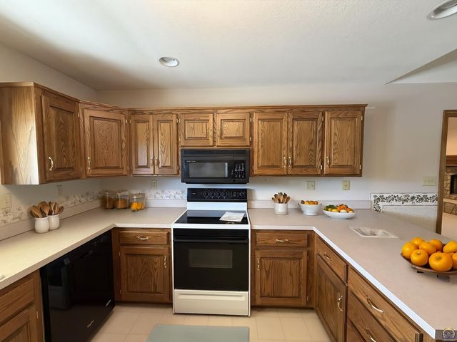 3400 SE 23rd TER, Topeka, KS 66605