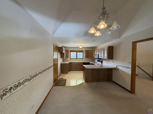 3400 SE 23rd TER, Topeka, KS 66605