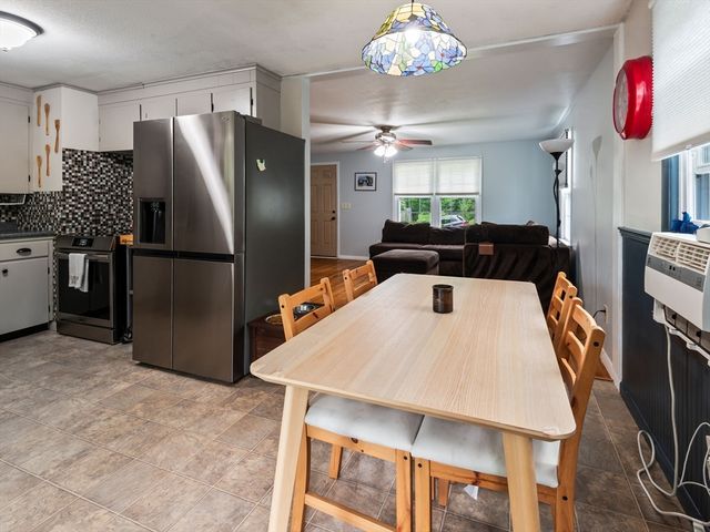 49 Newton Hts, Leominster, MA 01453