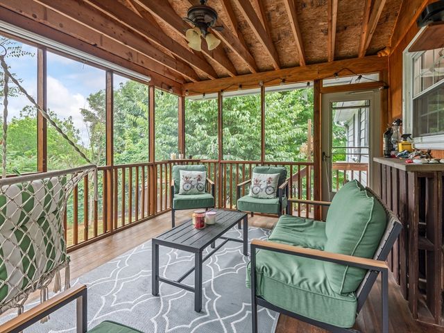 49 Newton Hts, Leominster, MA 01453