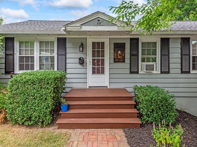 49 Newton Hts, Leominster, MA 01453