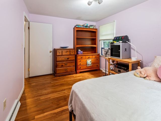 49 Newton Hts, Leominster, MA 01453