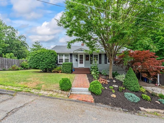 49 Newton Hts, Leominster, MA 01453