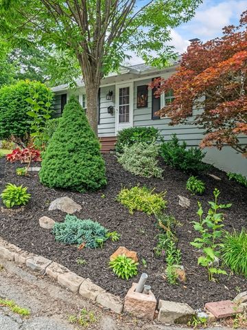 49 Newton Hts, Leominster, MA 01453