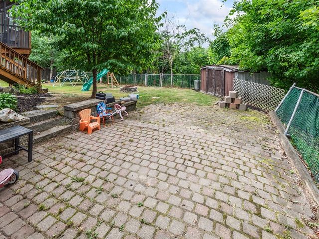 49 Newton Hts, Leominster, MA 01453