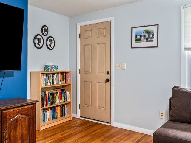 49 Newton Hts, Leominster, MA 01453