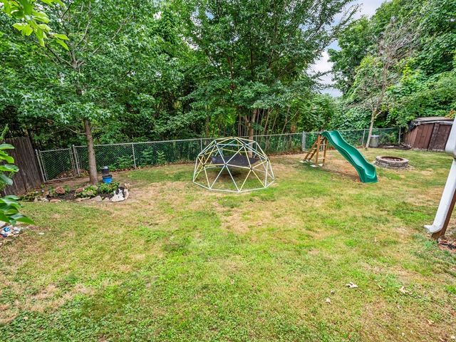 49 Newton Hts, Leominster, MA 01453