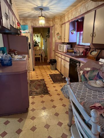 2214 N Trinidad Drive, Dallas, TX 75232