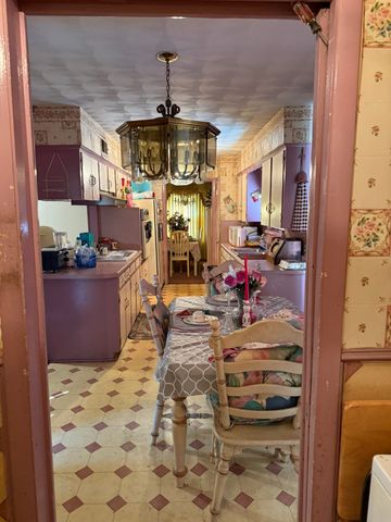 2214 N Trinidad Drive, Dallas, TX 75232