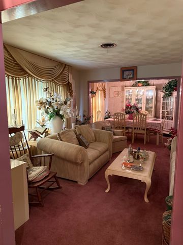 2214 N Trinidad Drive, Dallas, TX 75232