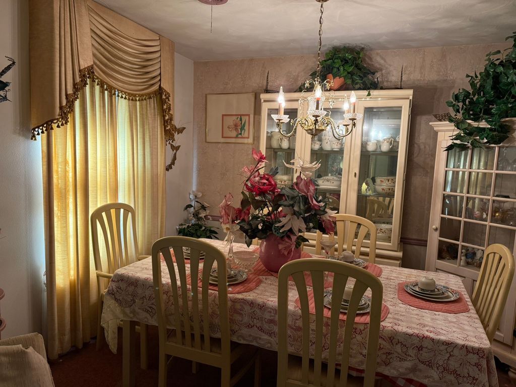 2214 N Trinidad Drive, Dallas, TX 75232