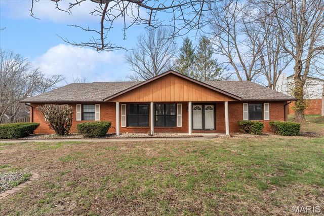 624 Wildwood Lane, O'fallon, IL 62269