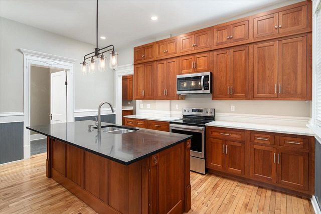 122 10th STREET S, La Crosse, WI 54601