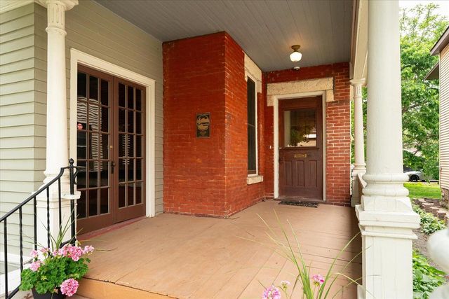 122 10th STREET S, La Crosse, WI 54601