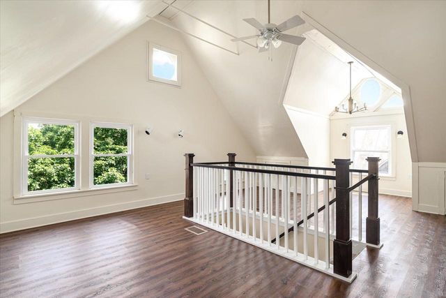 122 10th STREET S, La Crosse, WI 54601