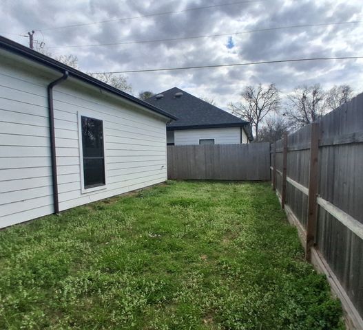 201 Holly Drive, West Tawakoni, TX 75474