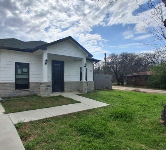 201 Holly Drive, West Tawakoni, TX 75474