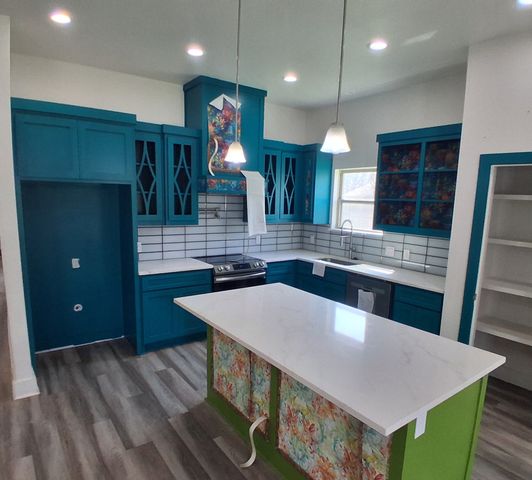201 Holly Drive, West Tawakoni, TX 75474