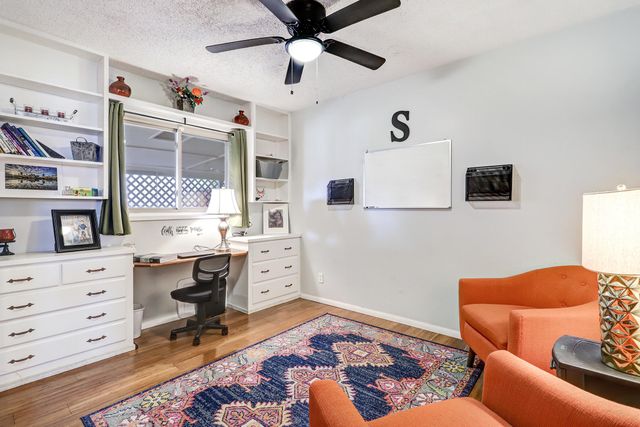 3217 La Veta Drive NE, Albuquerque, NM 87110